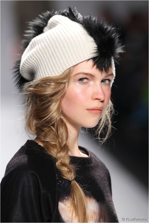Cute Hairstyles for Hats Cute Cozy Hat Hairstyles to Try This Fall
