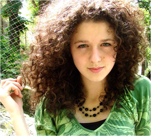Cute Hairstyles for Thick Frizzy Hair 30 Overwhelming Cute Curly Hairstyles