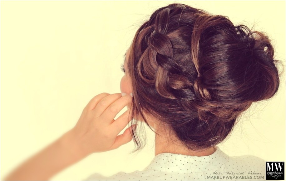 Cute Messy Bun Hairstyles for Medium Hair Second Day Hairstyles