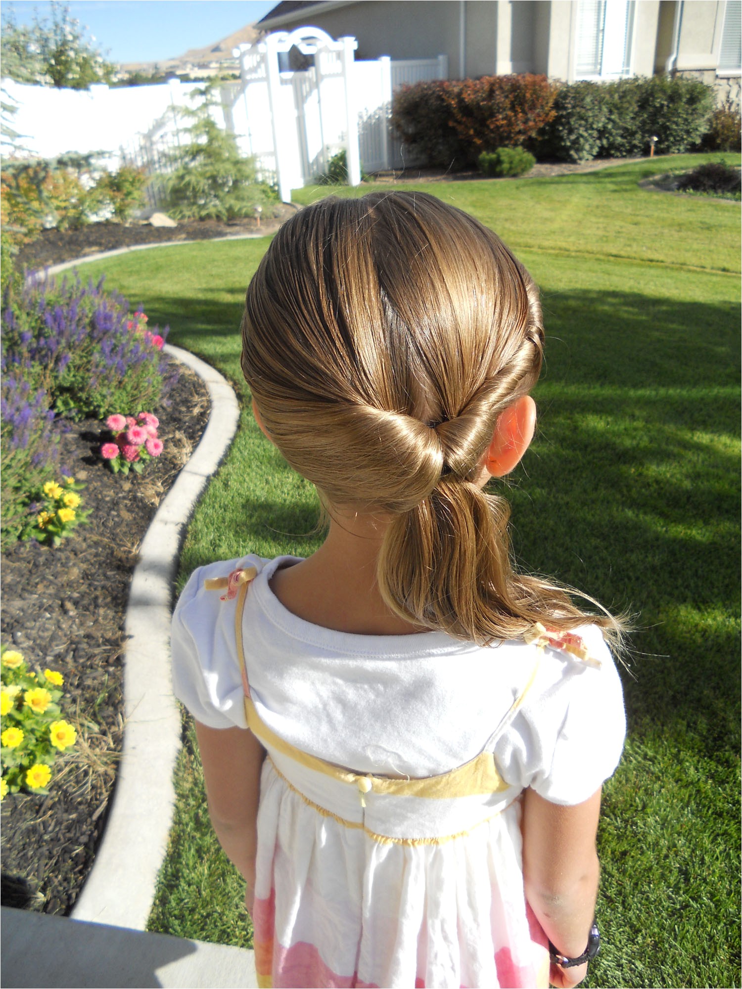 Cute Quick Little Girl Hairstyles Cute Twistback Flip Under Girls Hairstyles