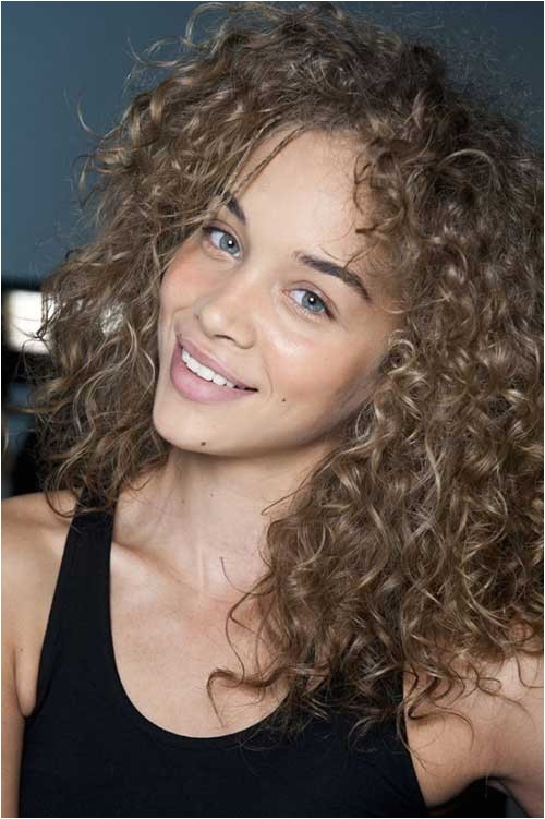 Hairstyles for Super Curly Frizzy Hair 20 Super Curly Hairstyles