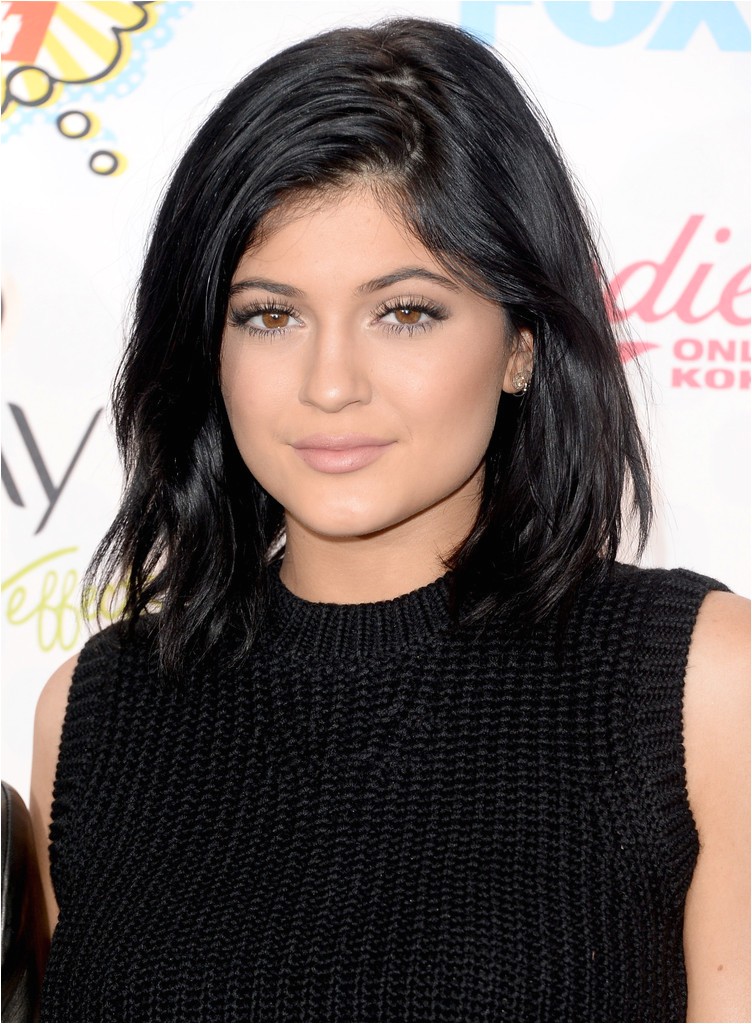 Kylie Jenner Bob Haircut Kylie Jenner Mid Length Bob Lookbook Stylebistro