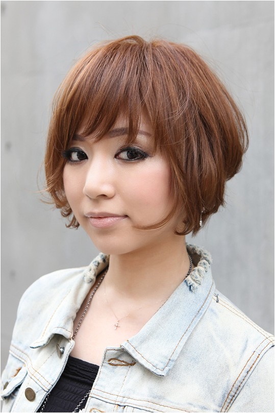 Stacked Angled Bob Haircut with Bangs Trendy Short Copper Haircut From Japan Stacked Short