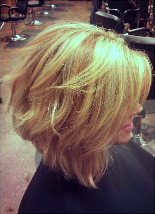 Wavy Angled Bob Haircut the Angled Bob Hairstyle Cyndi Spivey