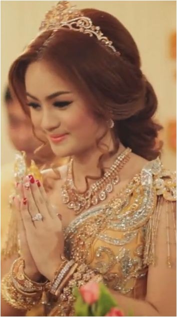Cambodian Wedding Hairstyles 541 Best Traditional Weddings Images On Pinterest