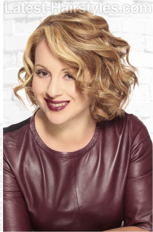 Easy Professional Hairstyles for Medium Hair 15 Professional Hairstyles for Every Type Of Workplace