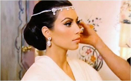 Kim Kardashian Wedding Hairstyle Estilo Moda Wedding Blog Bespoke Bridal Fashion for the