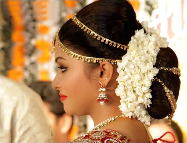 Simple Hairstyles for Indian Wedding Reception Reception Hairstyles How to Nail Your Wedding Look