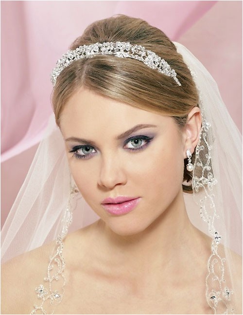 Wedding Hairstyles for Medium Hair with Veil 20 Short Wedding Hair Ideas