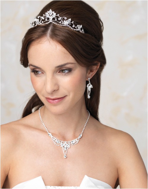 Wedding Hairstyles for Tiaras Perfect Wedding Tiara for Different Kinds Of Hairstyles