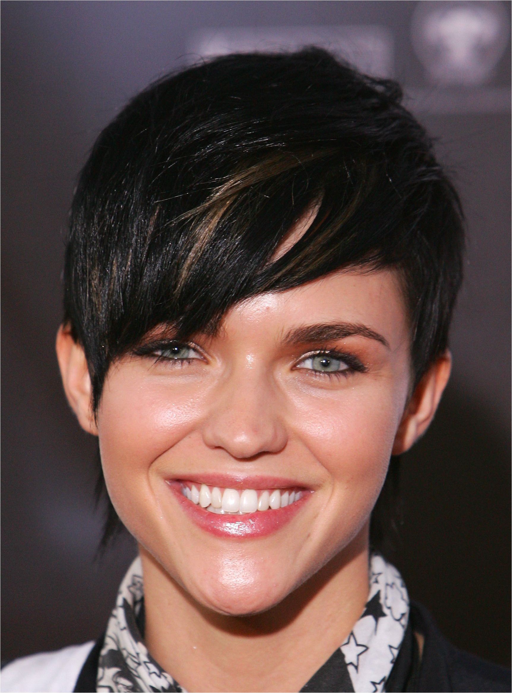 Hairstyle for Women with Wide forehead the Best Hairstyles for Women Of Every Body Type