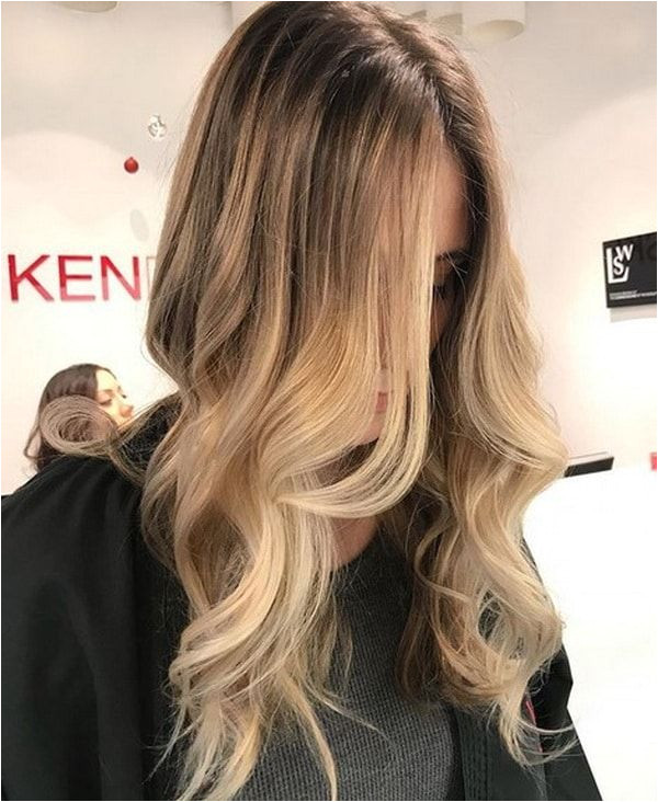 Dye Hairstyles 2019 Warm Honey Blonde Hair Color 2018 2019 with Lighter Front Streaks