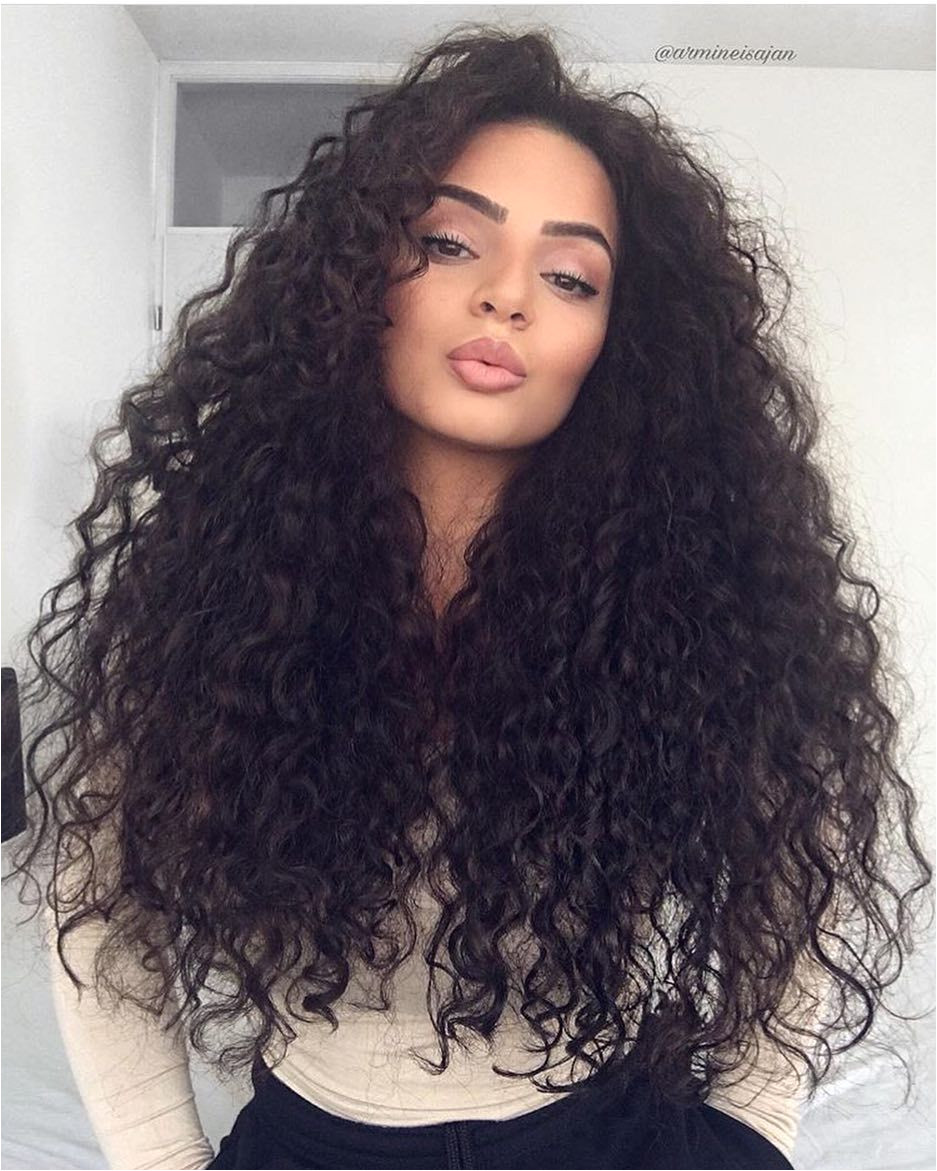 Hairstyles for Curly Hair Bloggers 45 Elegant Naturally Curly Hair for Beautiful Women Hairstyles 2019