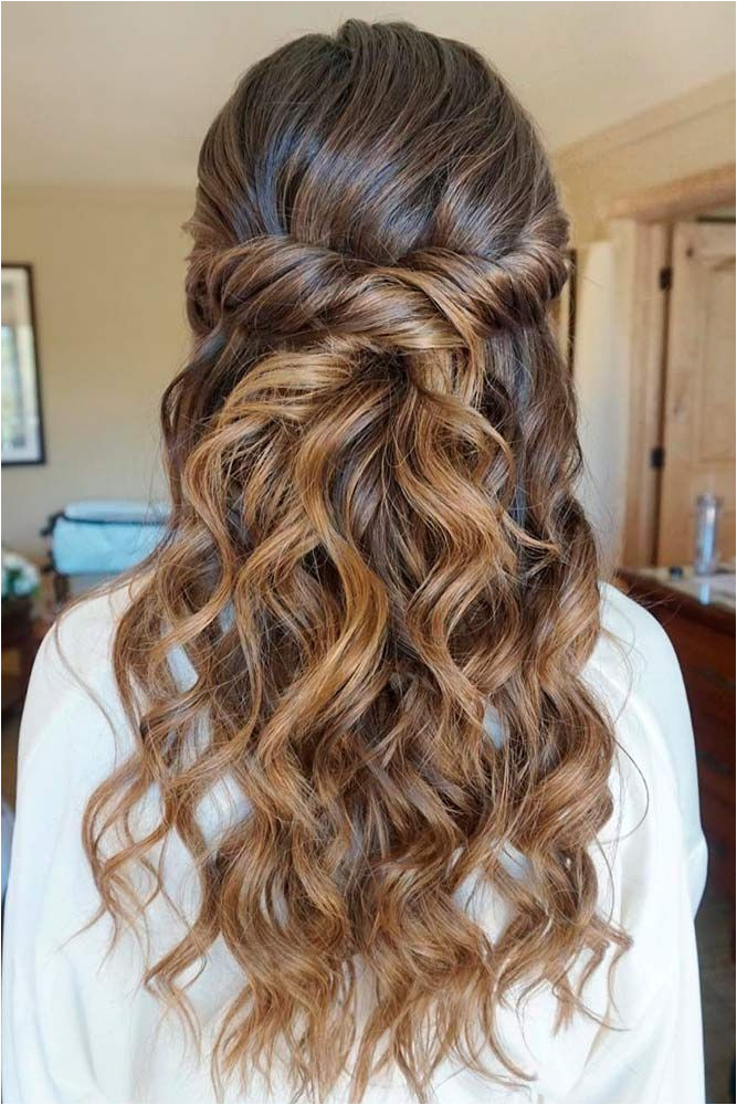 Curly Hairstyles Graduation 36 Amazing Graduation Hairstyles for Your Special Day