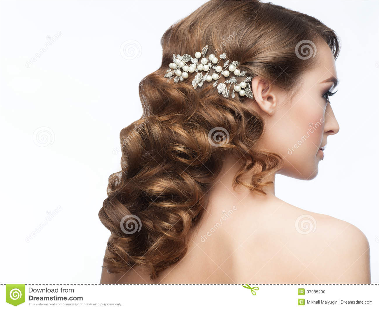 Curly Hairstyles with Hair Clips Curly Hairstyle Stock Photo Image Of Female Coiffure