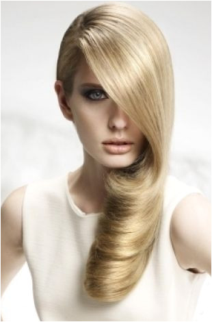 Easy Hairstyles for Xmas Party Easy Party Hairstyle Ideas Standing Out From the Crowd Doesn T