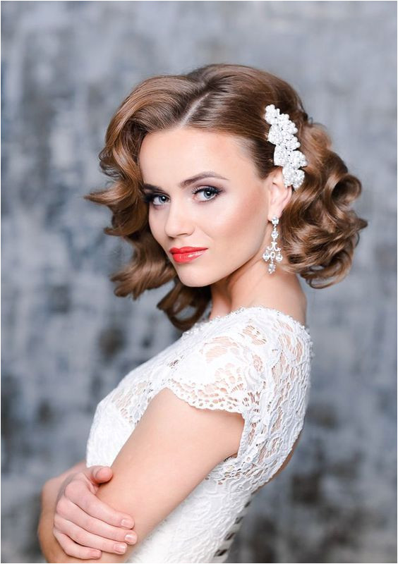 Formal Hairstyles On the Side Curly 26 Short Wedding Hairstyles and Ways to Accessorize them