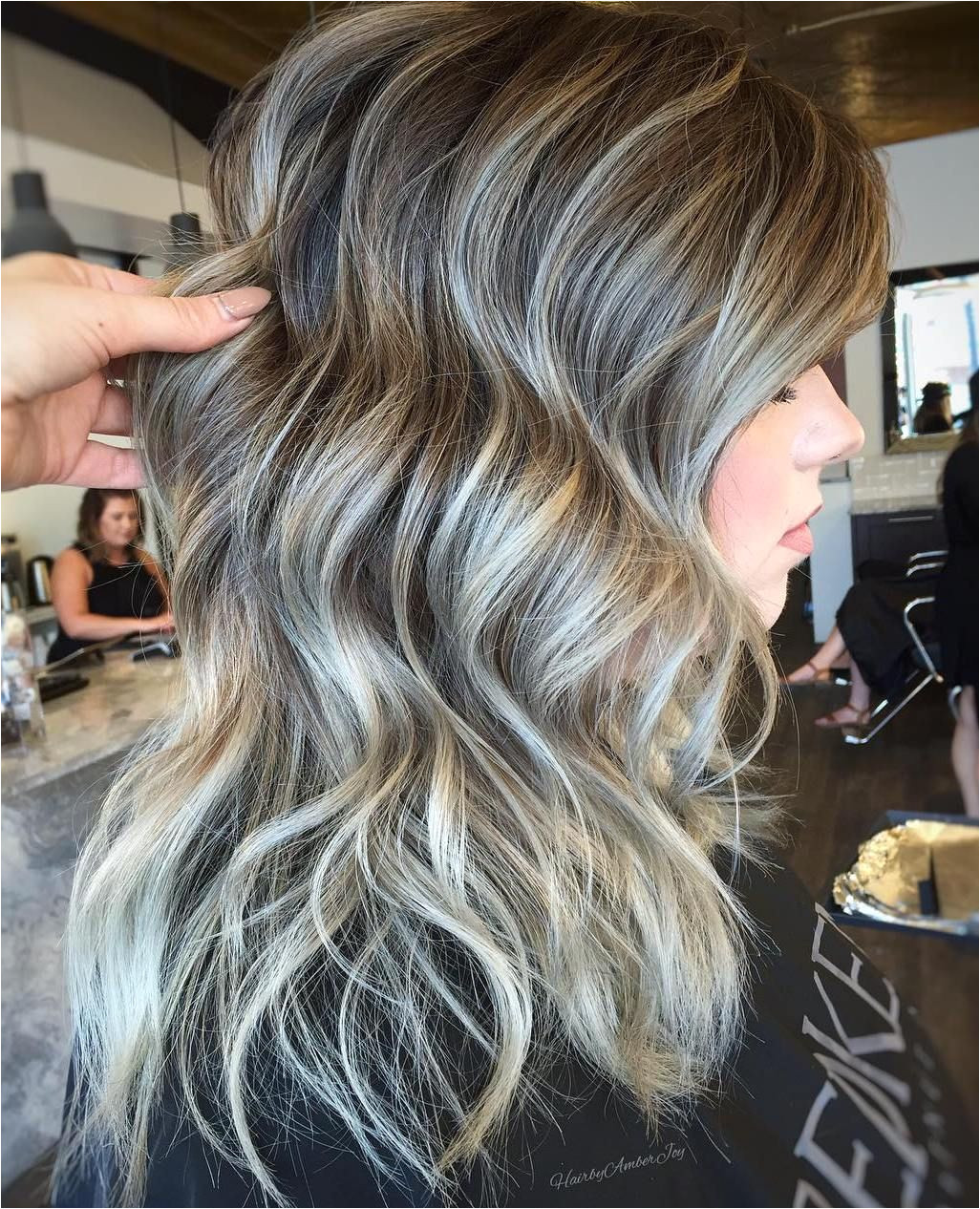 Hairstyles with Gray Highlights 45 Shades Of Grey Silver and White Highlights for Eternal Youth