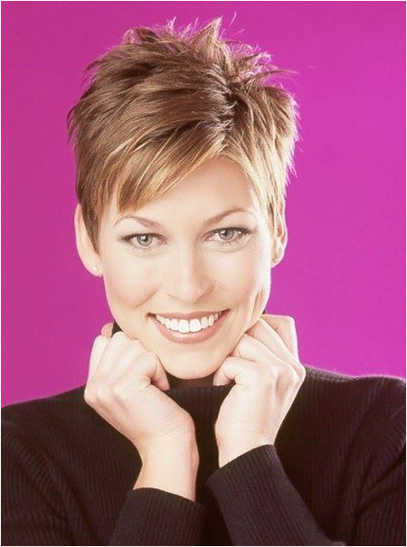 Short Hairstyles Dark Blonde Corto Corto Corto Cortes De Pelo Corto De Buen Gusto Para La Mujer