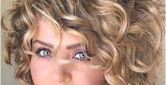 10 Easy Hairstyles for Short Curly Hair 10 Best Short Curly Hairstyles 2018 Bouffant Pinterest