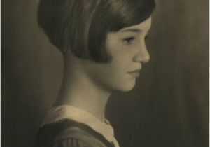 1930s Bob Haircut Days Gone by