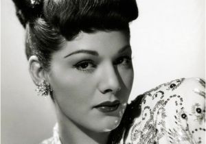 1940s Braided Hairstyles 1000 Images About Movie Star Glamour On Pinterest