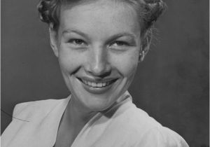 1940s Braided Hairstyles 907 Best Movie Stars Of Yesteryear Images On Pinterest