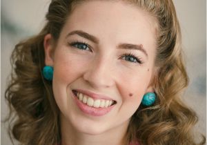 1940s Easy Hairstyles Easy 1940s Hair Roll Tutorial Video the Boyer Sisters