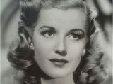 1940s Easy Hairstyles History Recalls Itself the 1940s Hairstyles Yishifashion