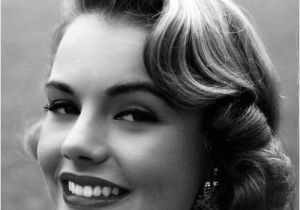 1950 S Wedding Hairstyles for Long Hair Lisa Farrell Womens Hairstyles