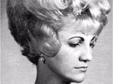 1960 S Hairstyles for Curly Hair Layered Curly Hair the Favorite Hairstyle Of Women From the 1960s