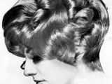 1960s Curly Hairstyles Layered Curly Hair the Favorite Hairstyle Of Women From