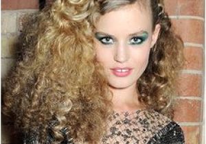 70 S Hairstyles for Curly Hair Georgia May Jagger Works 70s Disco Hair and Bright Green Make Up at