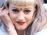 90 S Hairstyles Bangs 11 Skin Secrets Of Ageless Celebrities Gwen