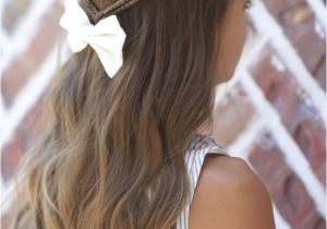 A Cute Hairstyle for School Infinity Braid Tieback Back to School Hairstyles