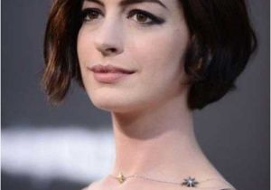 Anne Hathaway Bob Haircut Anne Hathaway Short Pixie