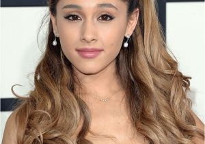 Ariana Grande Hairstyles Half Up 16 Rare Photos Of Ariana Grande Not Wearing A Ponytail Hellogiggles