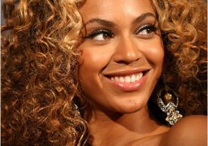Beyonce Wedding Hairstyle Curly Down Wedding Hairstyle Beyoncé S soft Curls