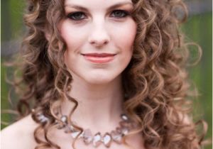 Big Curly Wedding Hairstyles 25 Fantastic Wedding Hairstyles for Curly Hair