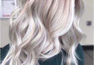 Blonde Hair Up Hairstyles Platinum Blonde ashy Highlights Make Up Hairstyle