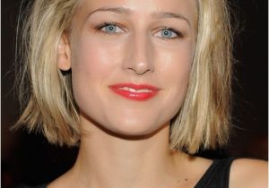 Blunt Bob Haircut Pictures Leelee sobieski Short Blunt Bob Hairstyle for Girls