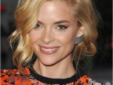 Bob Haircut with Curls Jaime King Wavy Bob Hairstyle with Curls Hairstyles Weekly