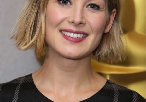 Bob Haircuts Rosamund Pike Bob Hairstyles Rosamund Pike Cosmopolitanuk