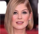 Bob Haircuts Rosamund Pike Short Haircut Rosamund Pike Hair Hair Pinterest