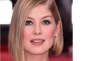 Bob Haircuts Rosamund Pike Short Haircut Rosamund Pike Hair Hair Pinterest