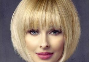 Bob Hairstyles 2019 with Fringe Short Straight formal Bob Hairstyle with Layered Bangs Light Honey