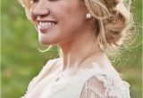 Bride Hairstyles Down with Veil and Tiara 11 Awesome Medium Length Wedding Hairstyles Hair
