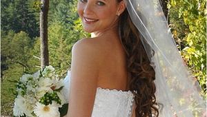 Bride Hairstyles Down with Veil and Tiara Updos with Headbands for Bride