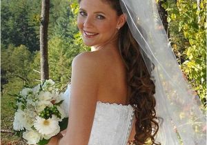 Bride Hairstyles Down with Veil and Tiara Updos with Headbands for Bride