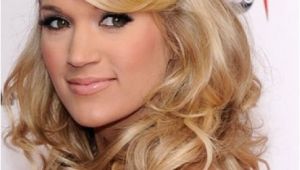 Carrie Underwood Wedding Hairstyle 20 Beautiful Half Up Curly Hairstyles Every Lady Should